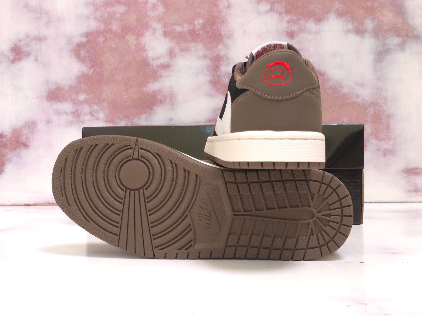JRDN JUMPMAN JACK TRAVIS SCOTT LOW R1 RETRO 1 MOCHA