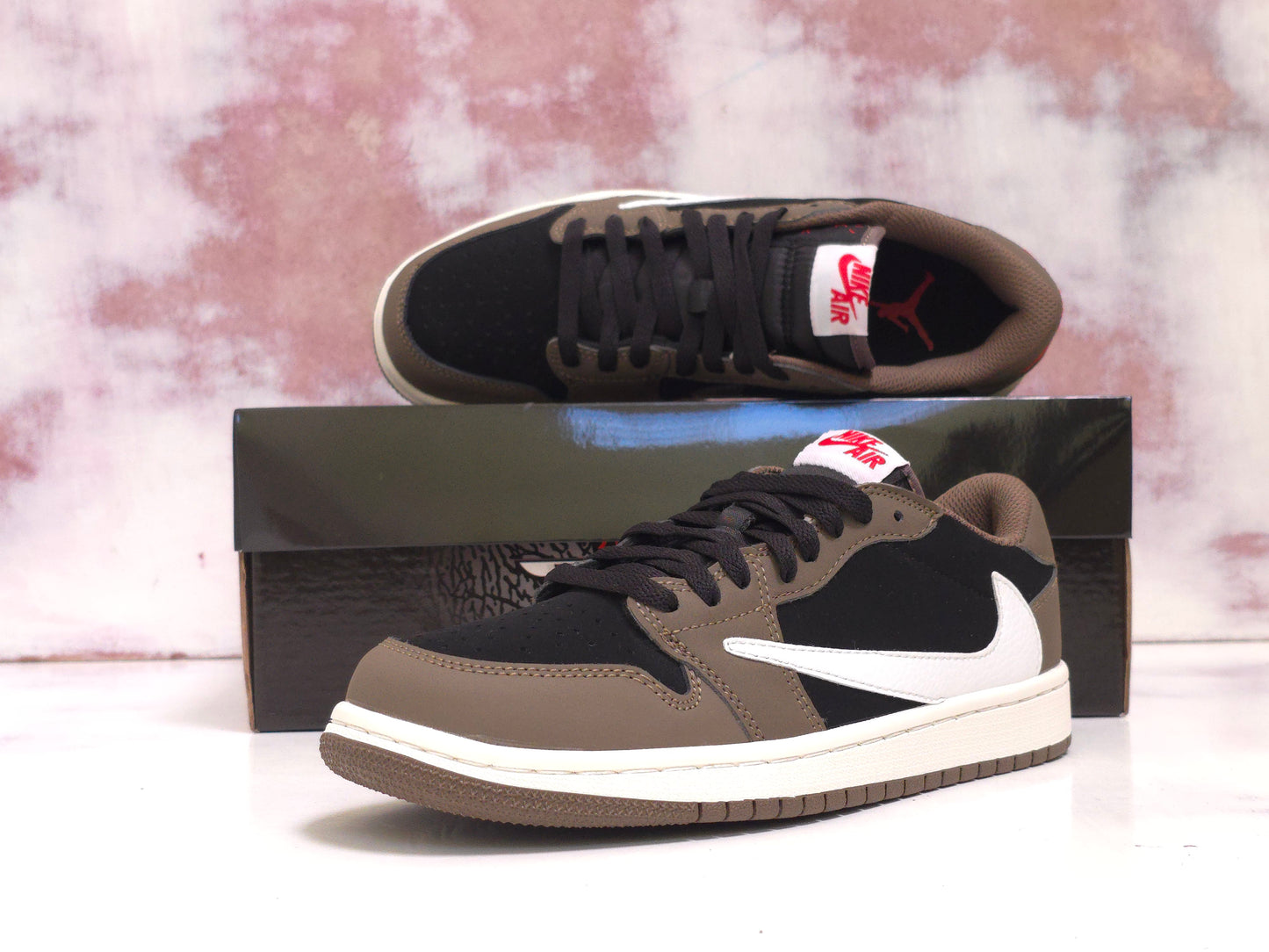 JRDN JUMPMAN JACK TRAVIS SCOTT LOW R1 RETRO 1 MOCHA