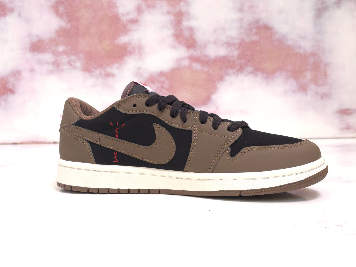 JRDN JUMPMAN JACK TRAVIS SCOTT LOW R1 RETRO 1 MOCHA