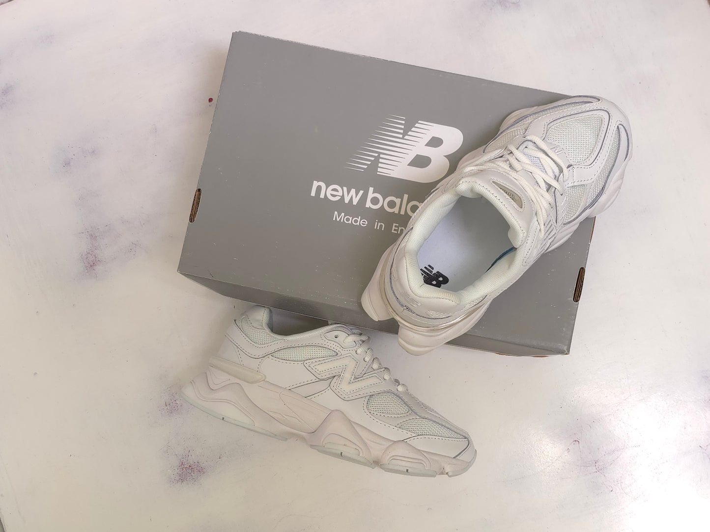 NW BALANCE 9060 TRIPLE WHITE