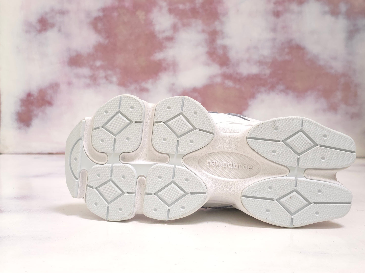 NW BALANCE 9060 TRIPLE WHITE