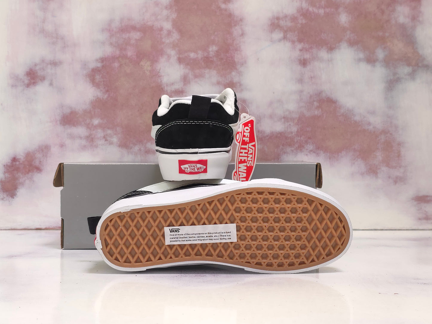 VNS VANSS K NU SCHOOL NEGRO BLANCO