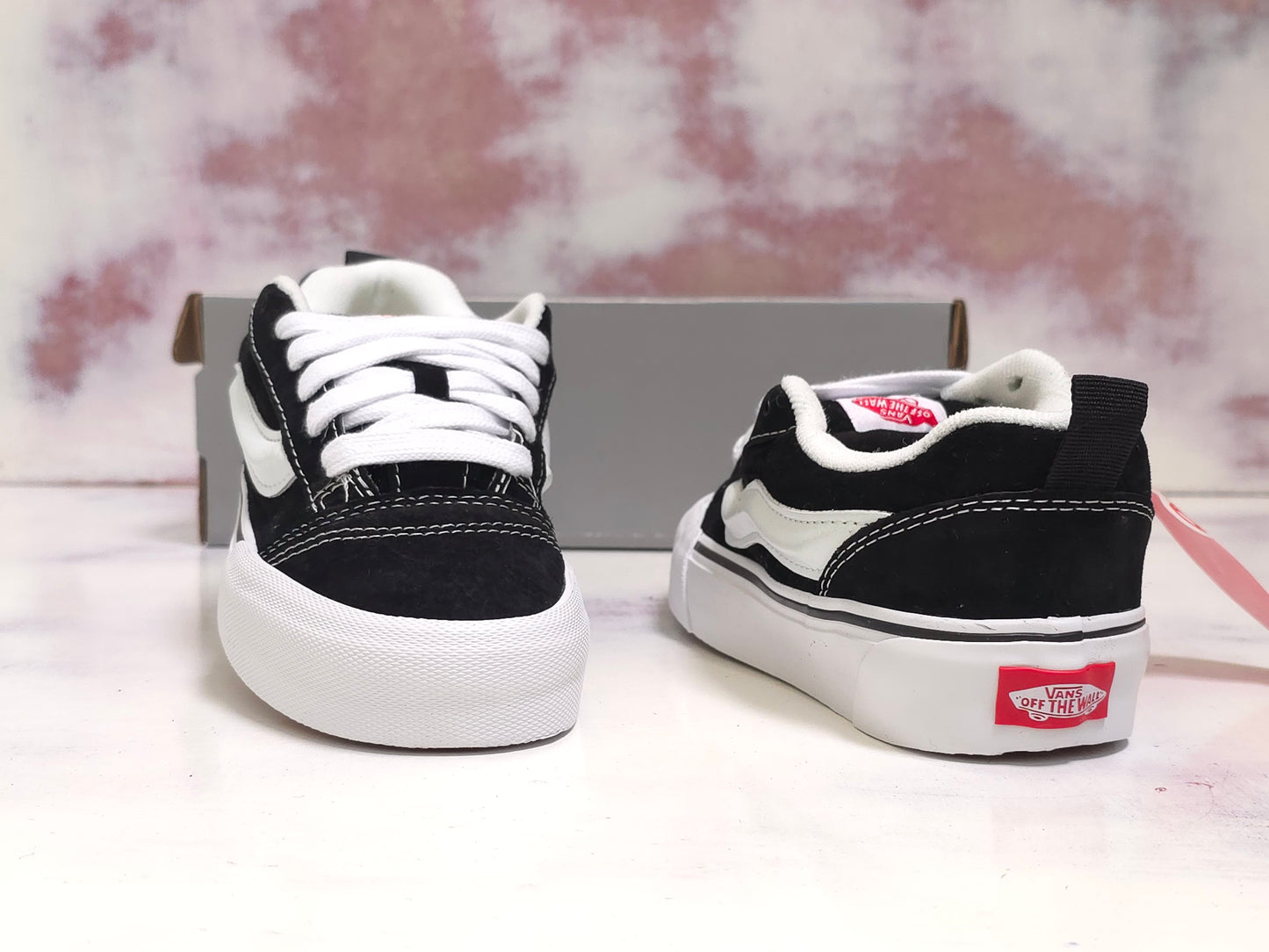 VNS VANSS K NU SCHOOL NEGRO BLANCO