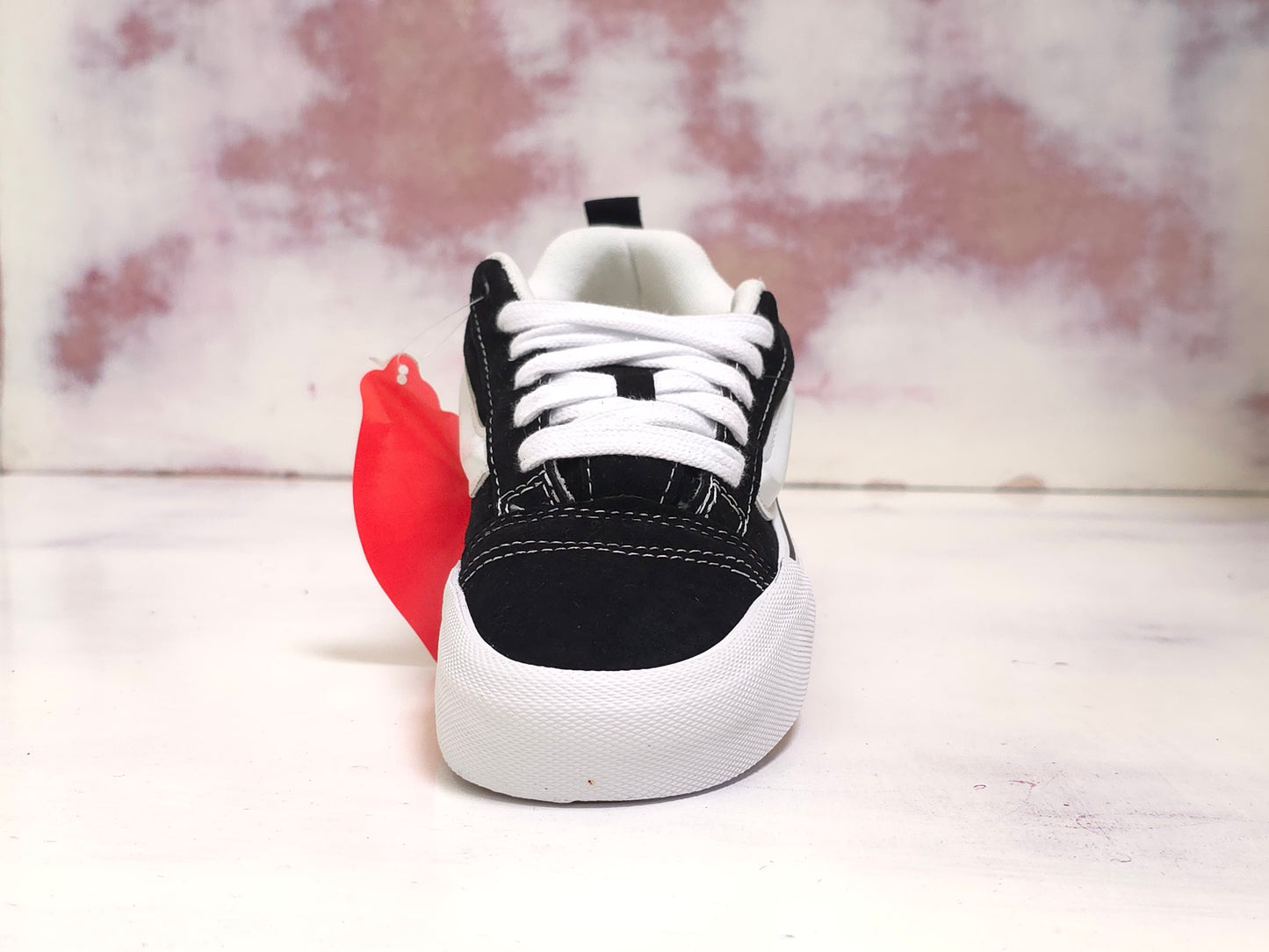 VNS VANSS K NU SCHOOL NEGRO BLANCO