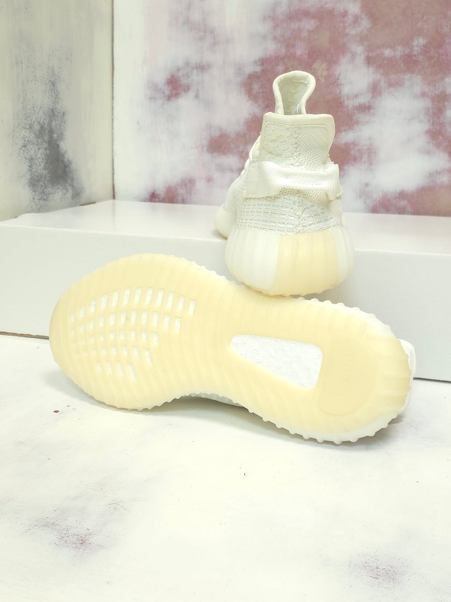 ADDS YZY 350 WHITE SNOW