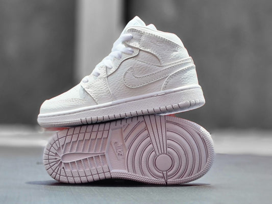 NKE JRND RETRO 1 TRIPLE WHITE KIDS