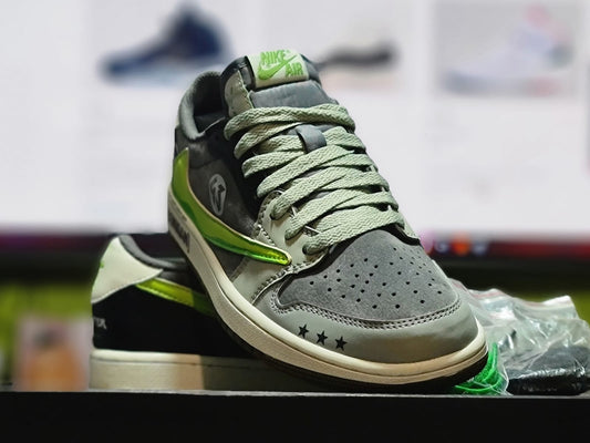 NKE JRND 1 LOW KEN 1965 Ford Mustang "Hoonicorn" ENERGY MONSTER