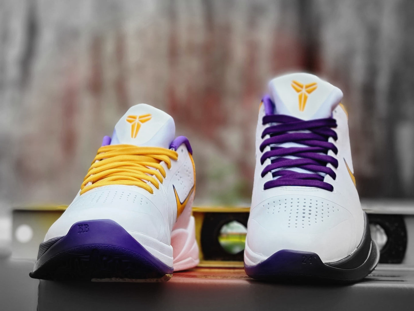 NKE KOBE 5 LAKERS HOME