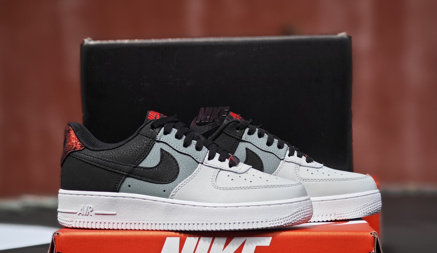 NKE AIR FORCE 1 SMOKE GREY