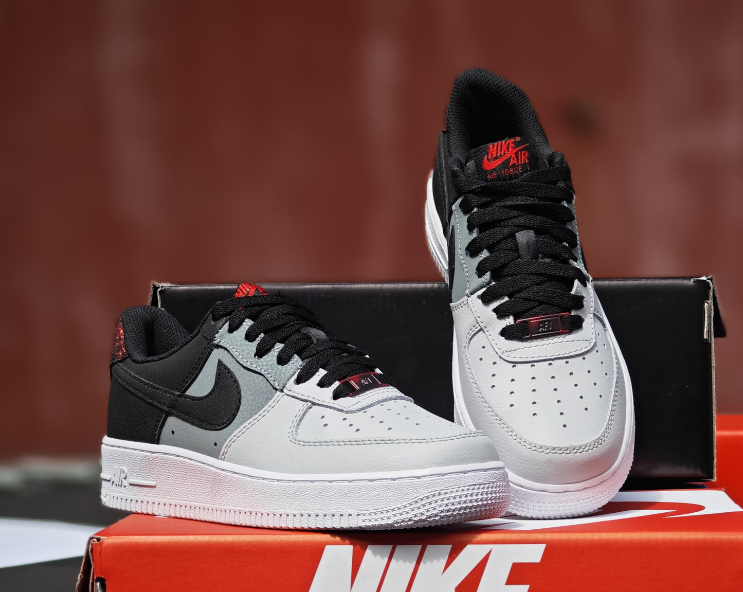 NKE AIR FORCE 1 SMOKE GREY