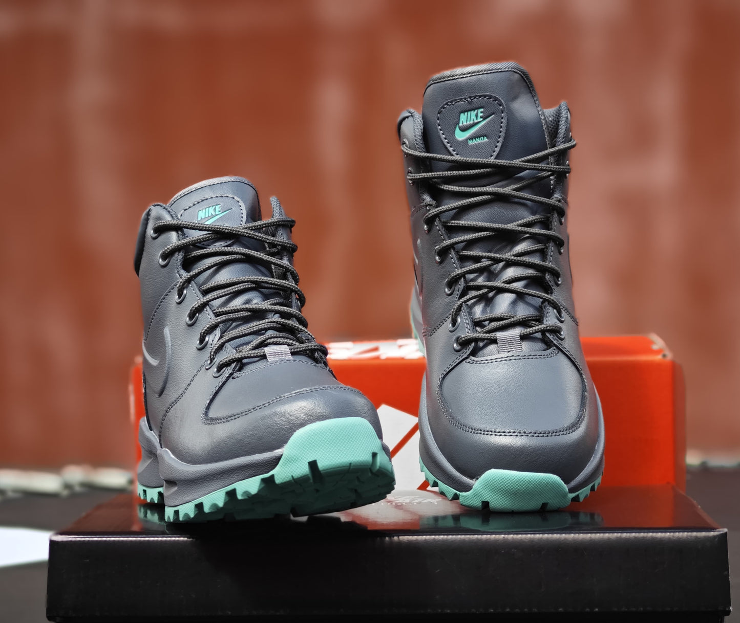 NKE MANOA STEEL GREY