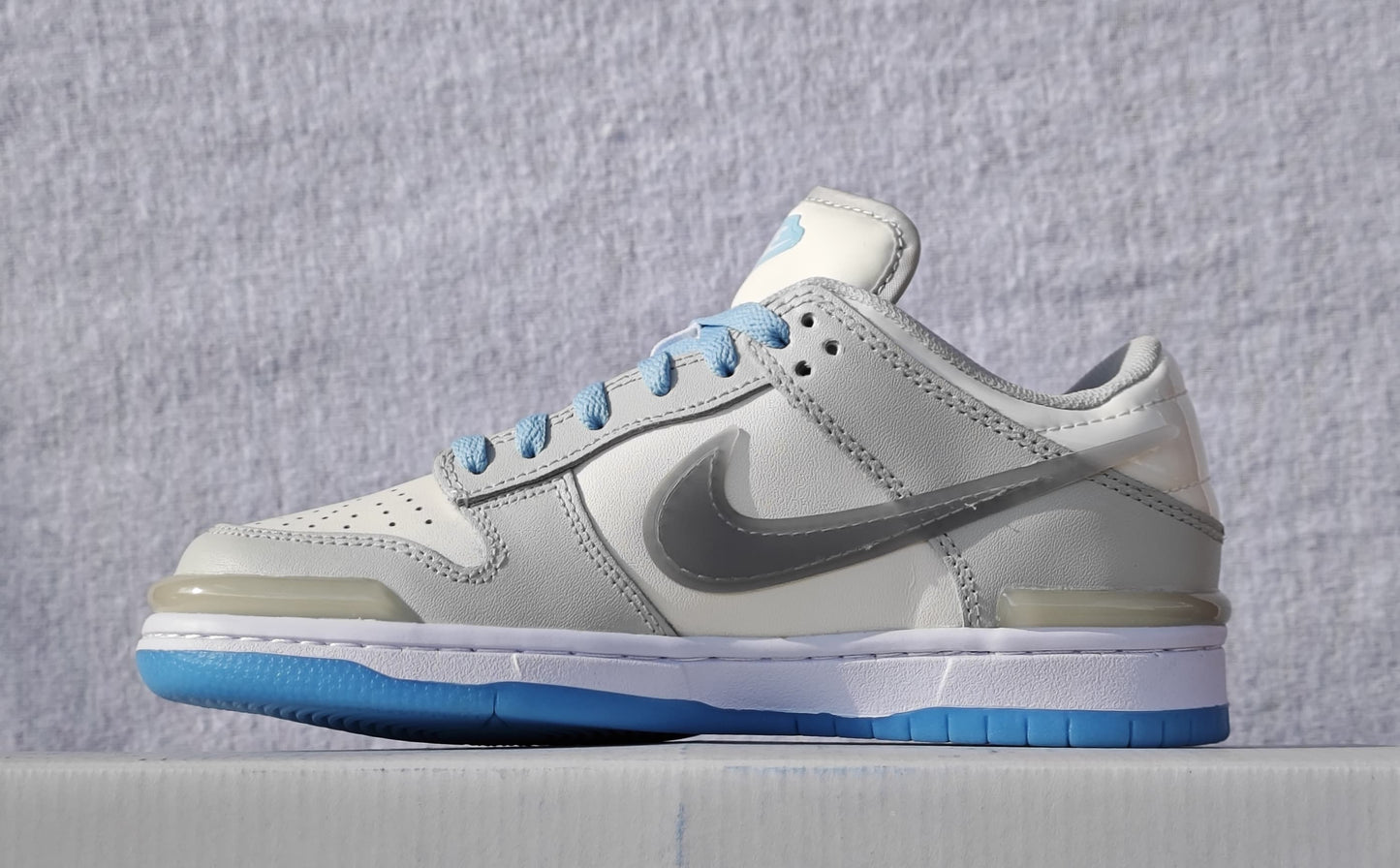 NKE AMBUSH SB DUNK LOW LIGHT GREY