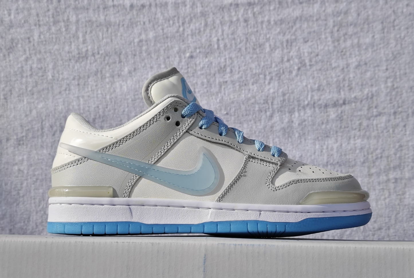 NKE AMBUSH SB DUNK LOW LIGHT GREY