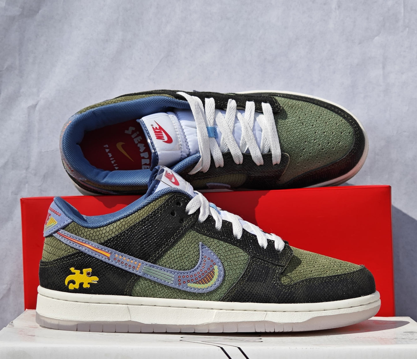 NKE DUNK LOW SIEMPRE FAMILIA