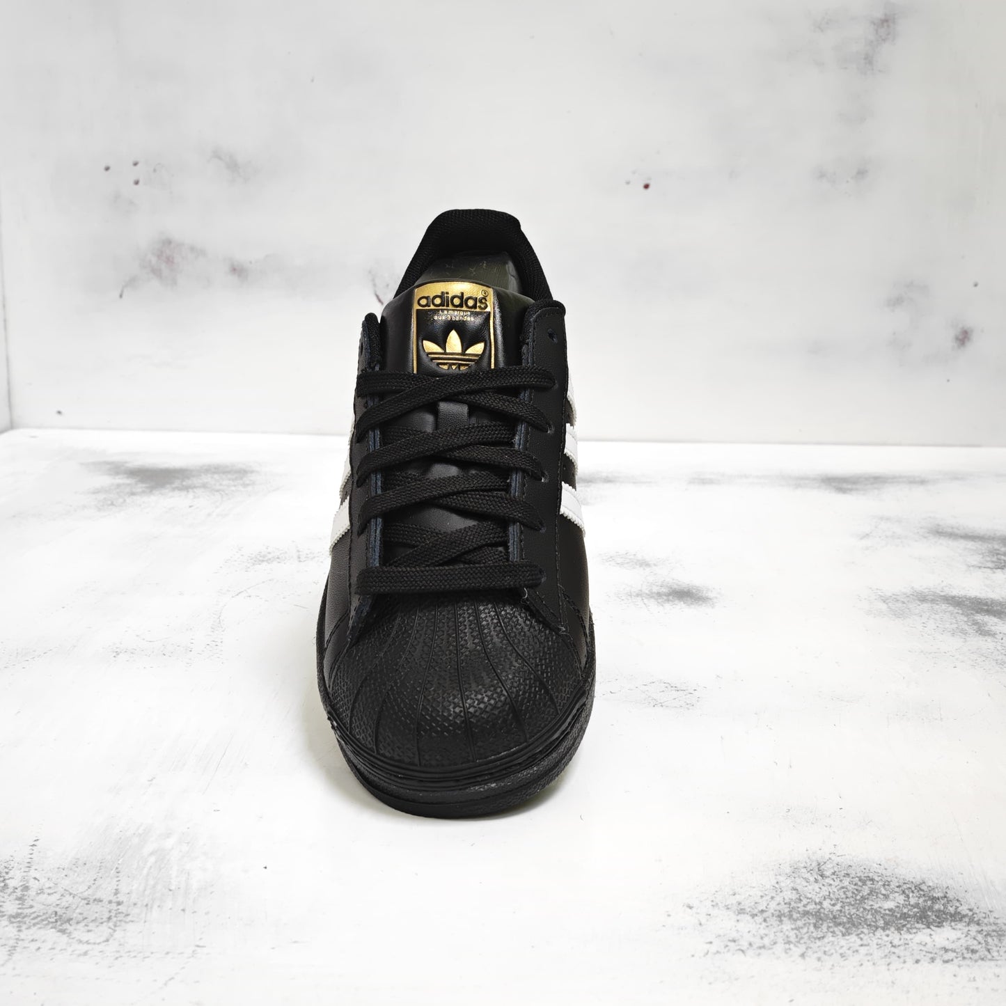 ADDS CONCHA FUNDATION BLACK & WHITE
