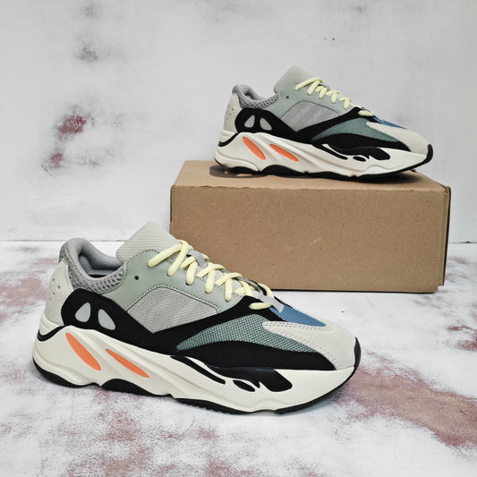 ADDS YEEZY YZY 700 RUNNER