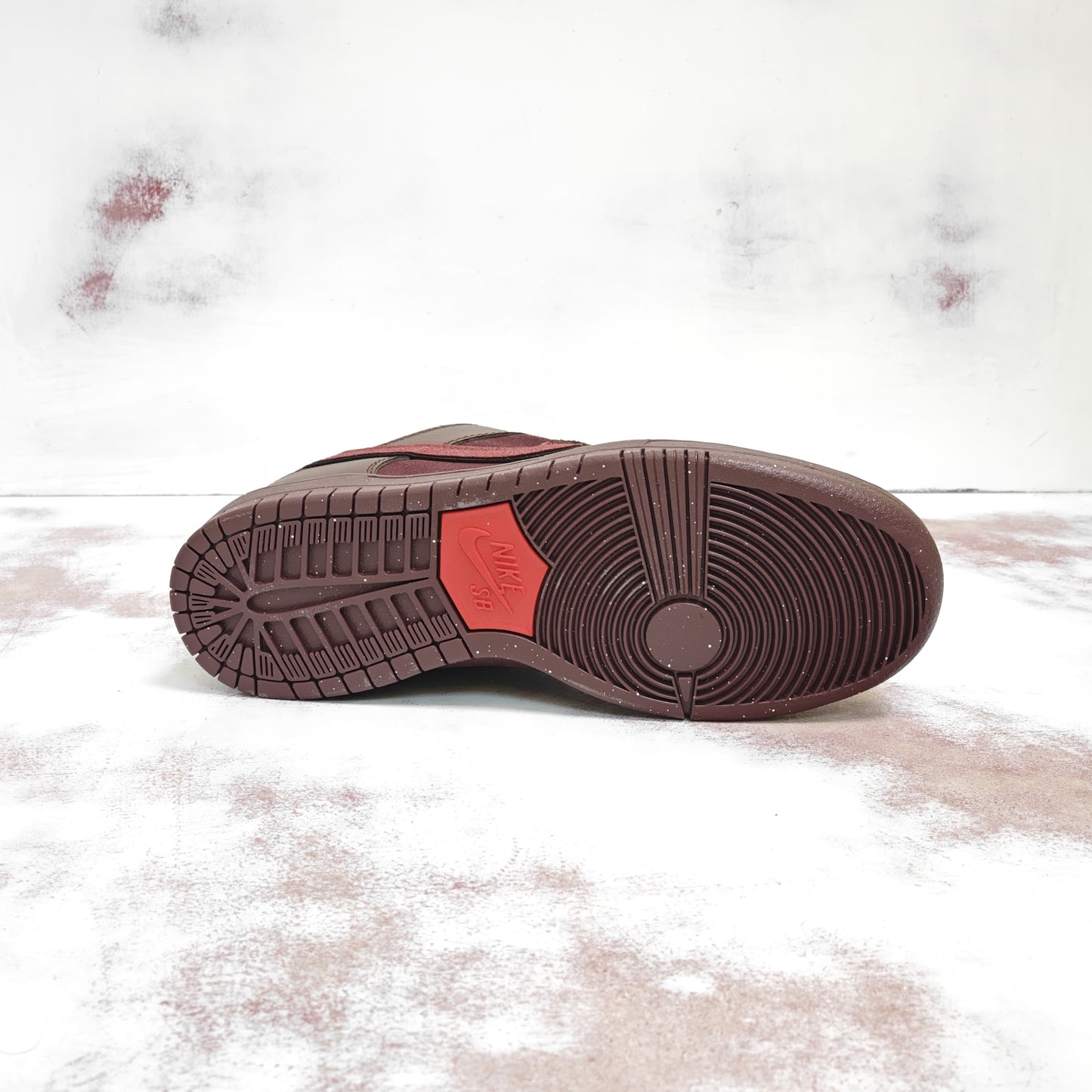 NKE SB DUNK LOW PRO CITY OF LOVE
