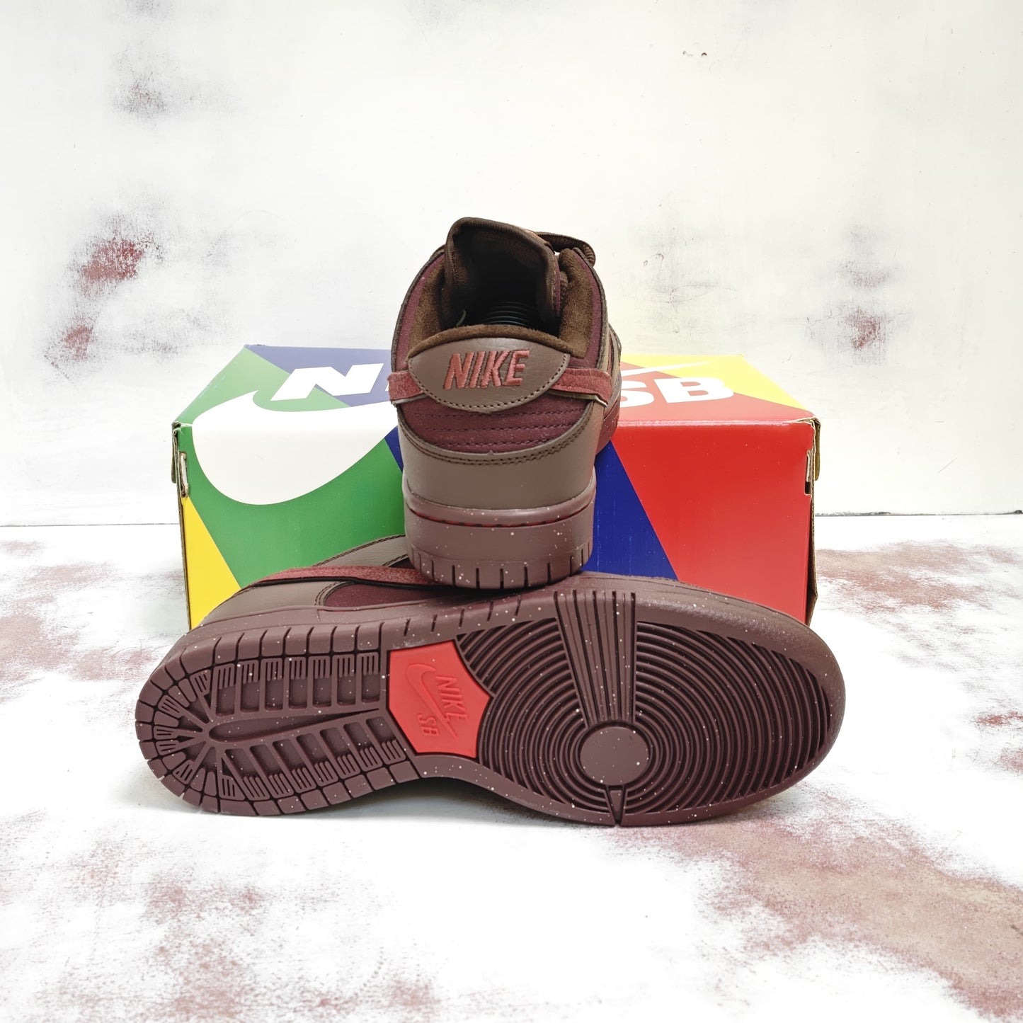 NKE SB DUNK LOW PRO CITY OF LOVE