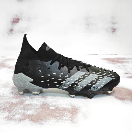 ADDS TACOS PREDATOR FREAK DEMONSKIN BLACK GREY