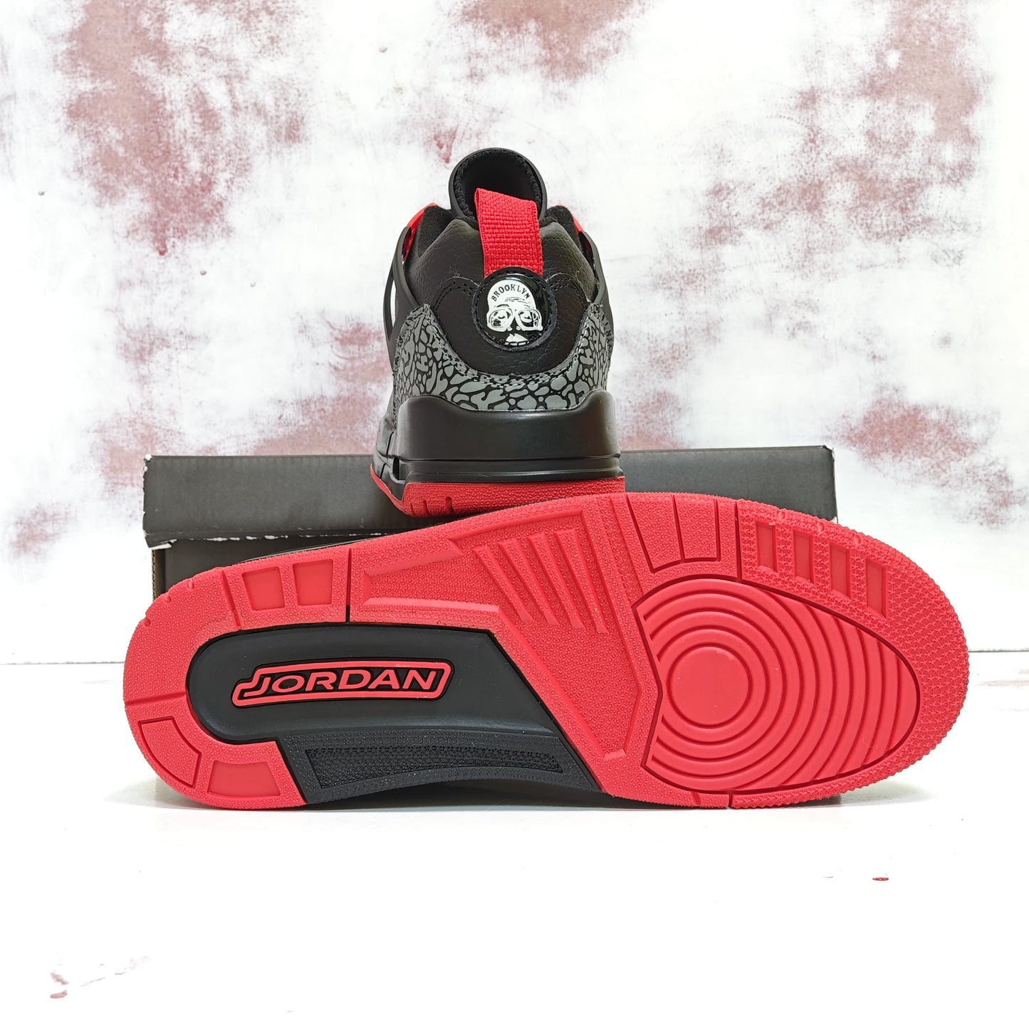 JRDN SPIZIKE LOW BRED