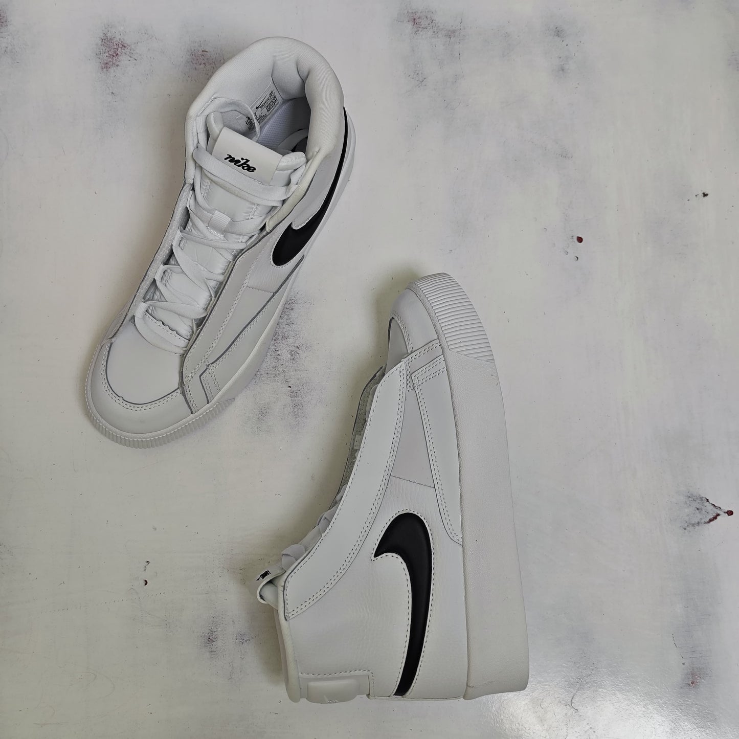 NKE BLAZER VICTORY OG WHITE