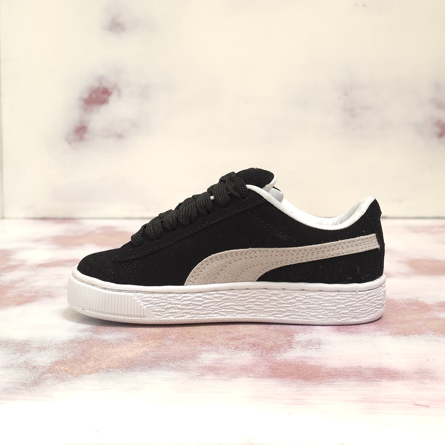 PMA SUEDE XLG BLACK & WHITE KIDS
