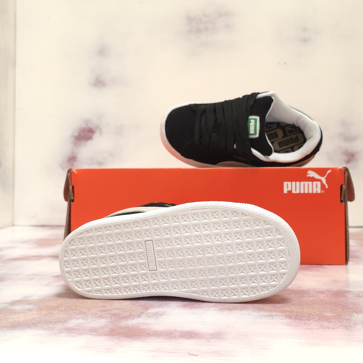 PMA SUEDE XLG BLACK & WHITE KIDS