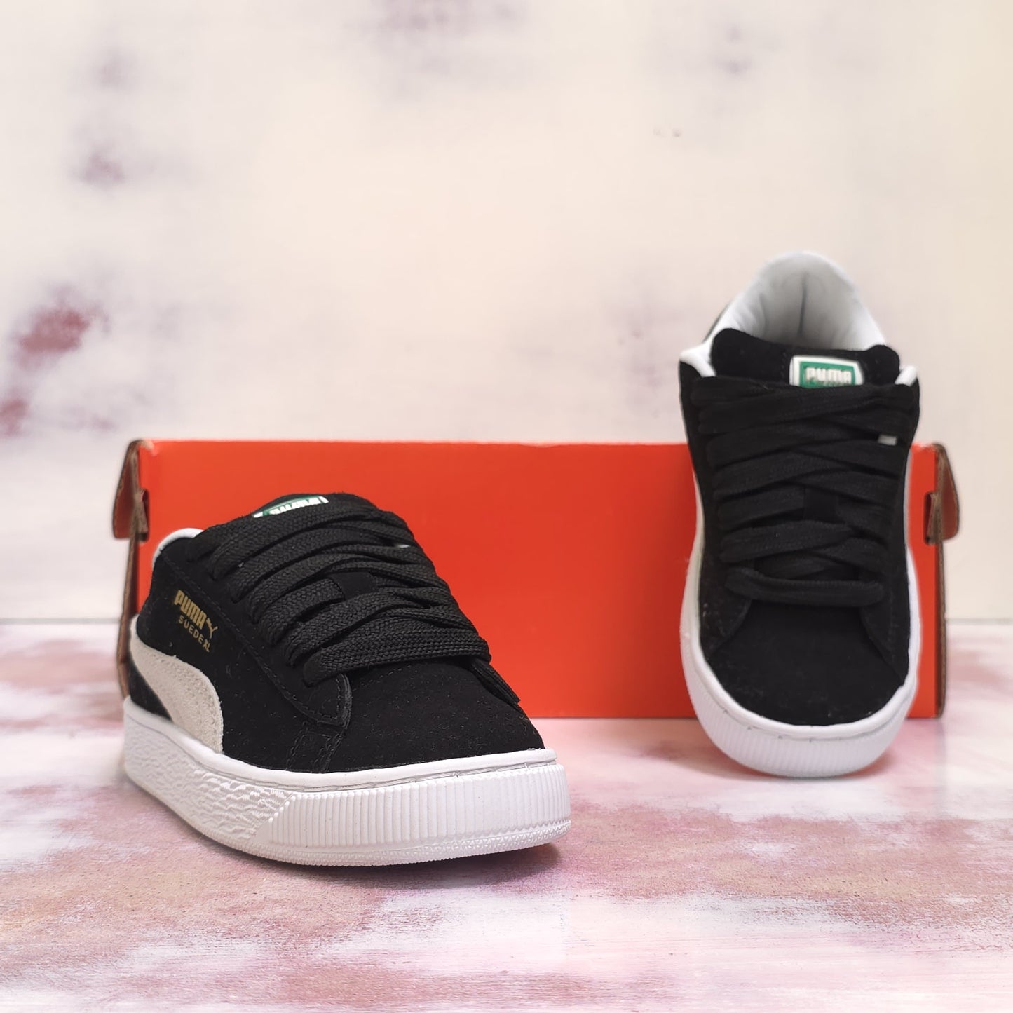 PMA SUEDE XLG BLACK & WHITE KIDS
