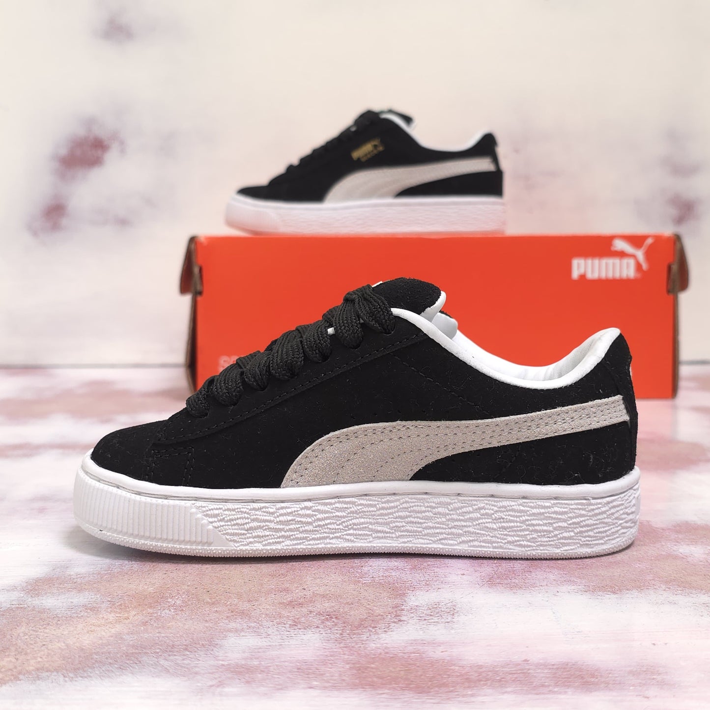 PMA SUEDE XLG BLACK & WHITE KIDS