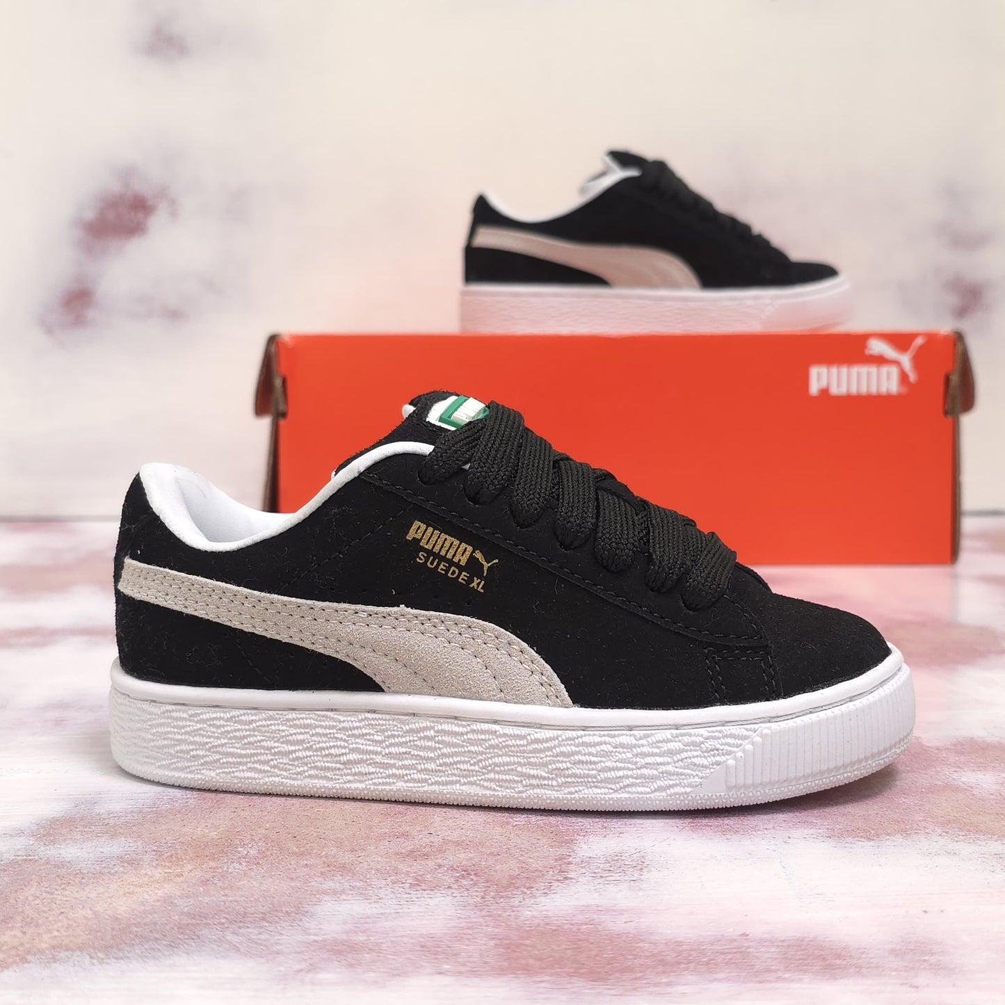PMA SUEDE XLG BLACK & WHITE KIDS