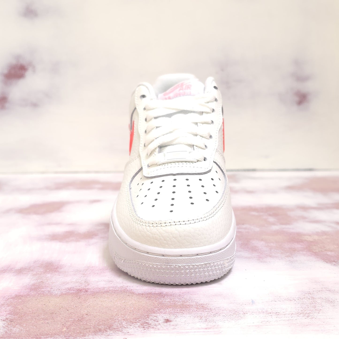 NKE AIR FORCE ONE LOVE