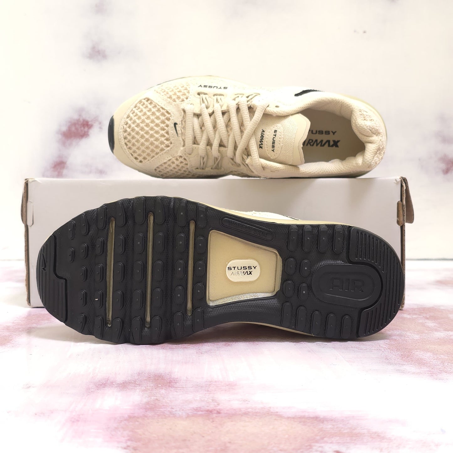 NKE AIRMAX 13 STUSSY FOSSIL