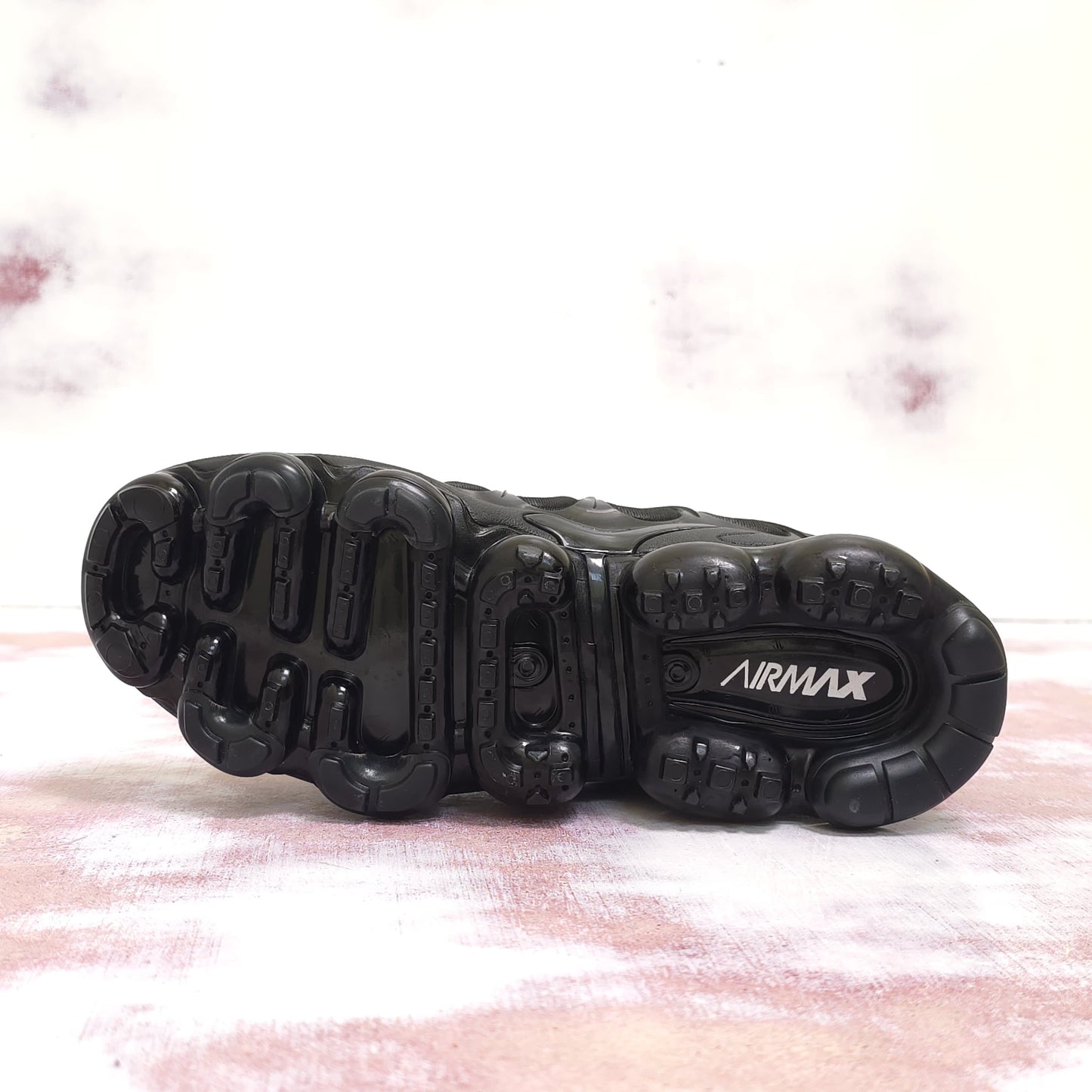 NKE AIR VAPORMAX PLUS BLACK