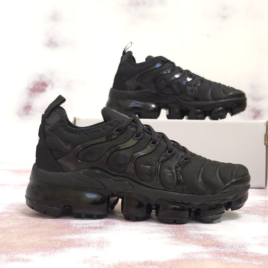 NKE AIR VAPORMAX PLUS BLACK vm