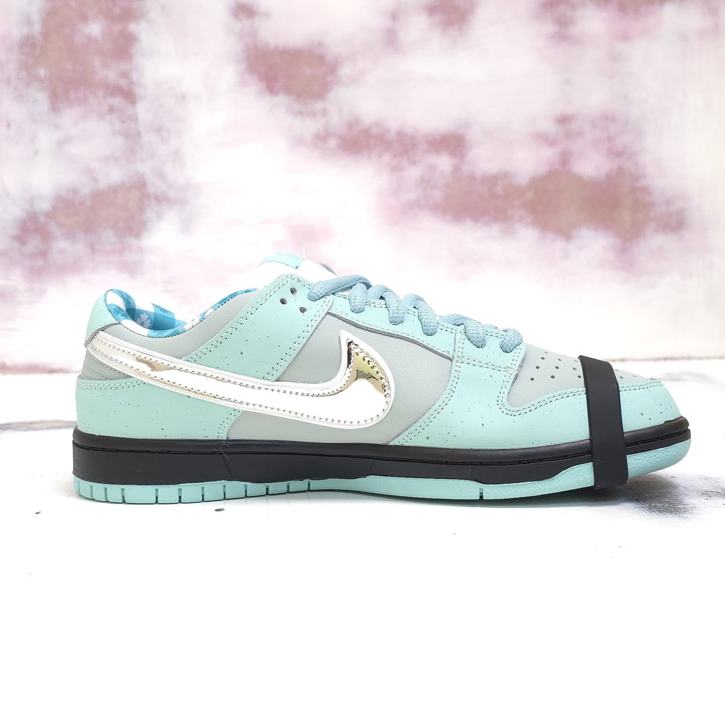 NKE SB DUNK LOW MINT LOBSTER