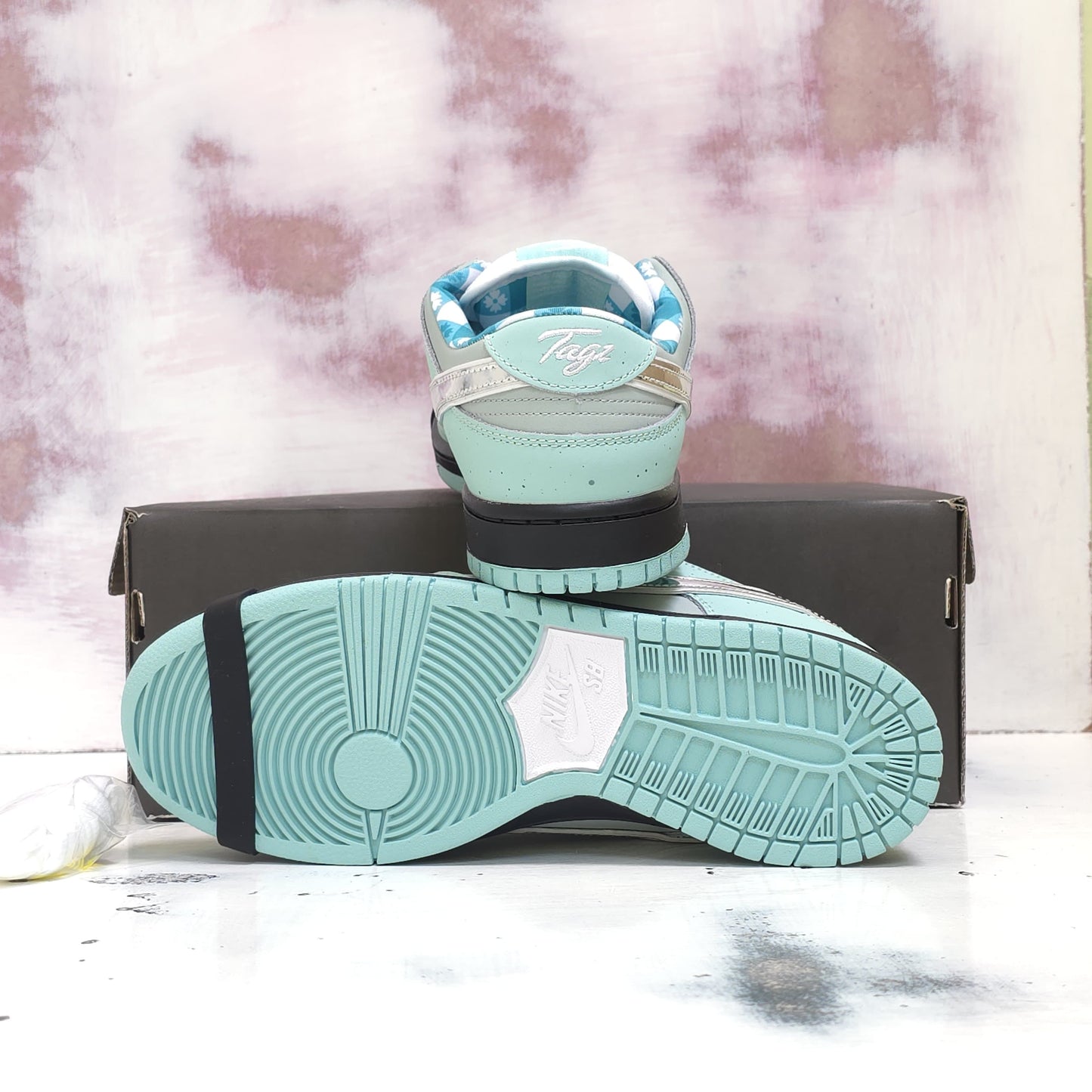 NKE SB DUNK LOW MINT LOBSTER