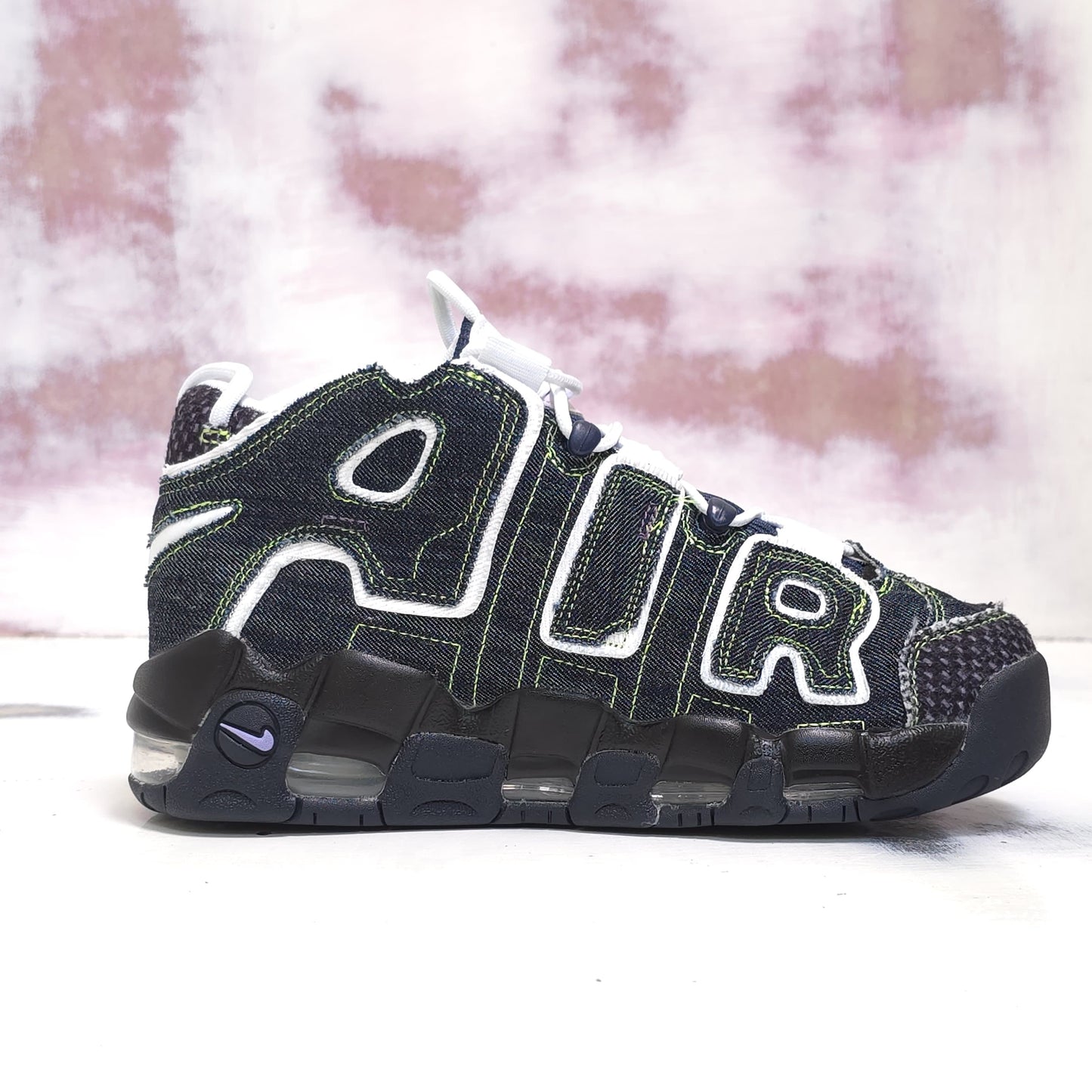 NKE UPTEMPO PIPEN DENIM