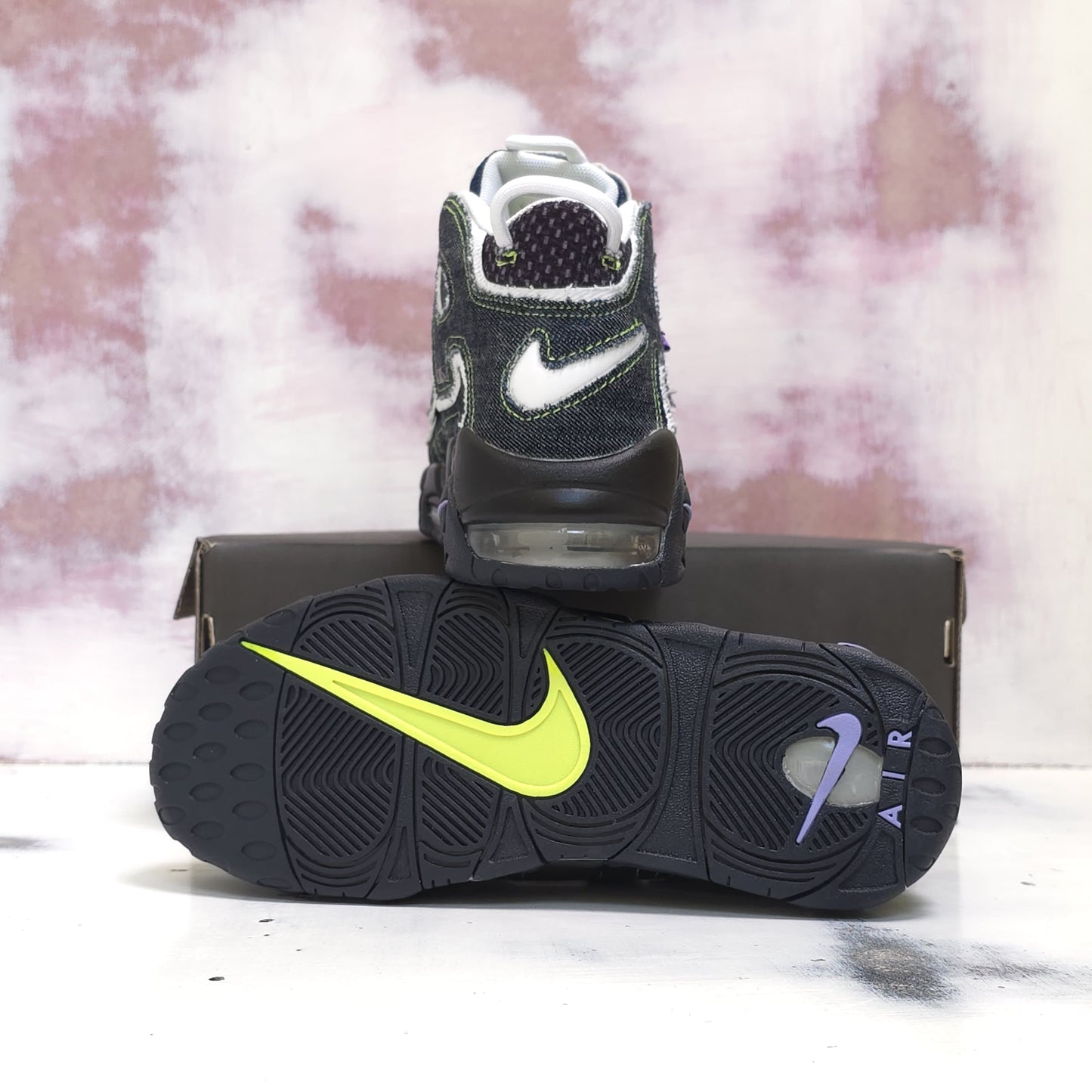 NKE UPTEMPO PIPEN DENIM