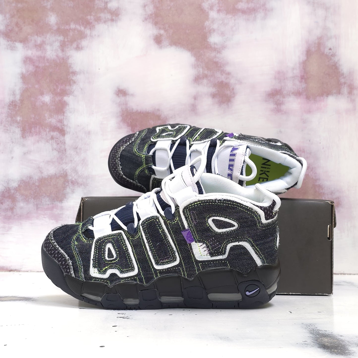 NKE UPTEMPO PIPEN DENIM