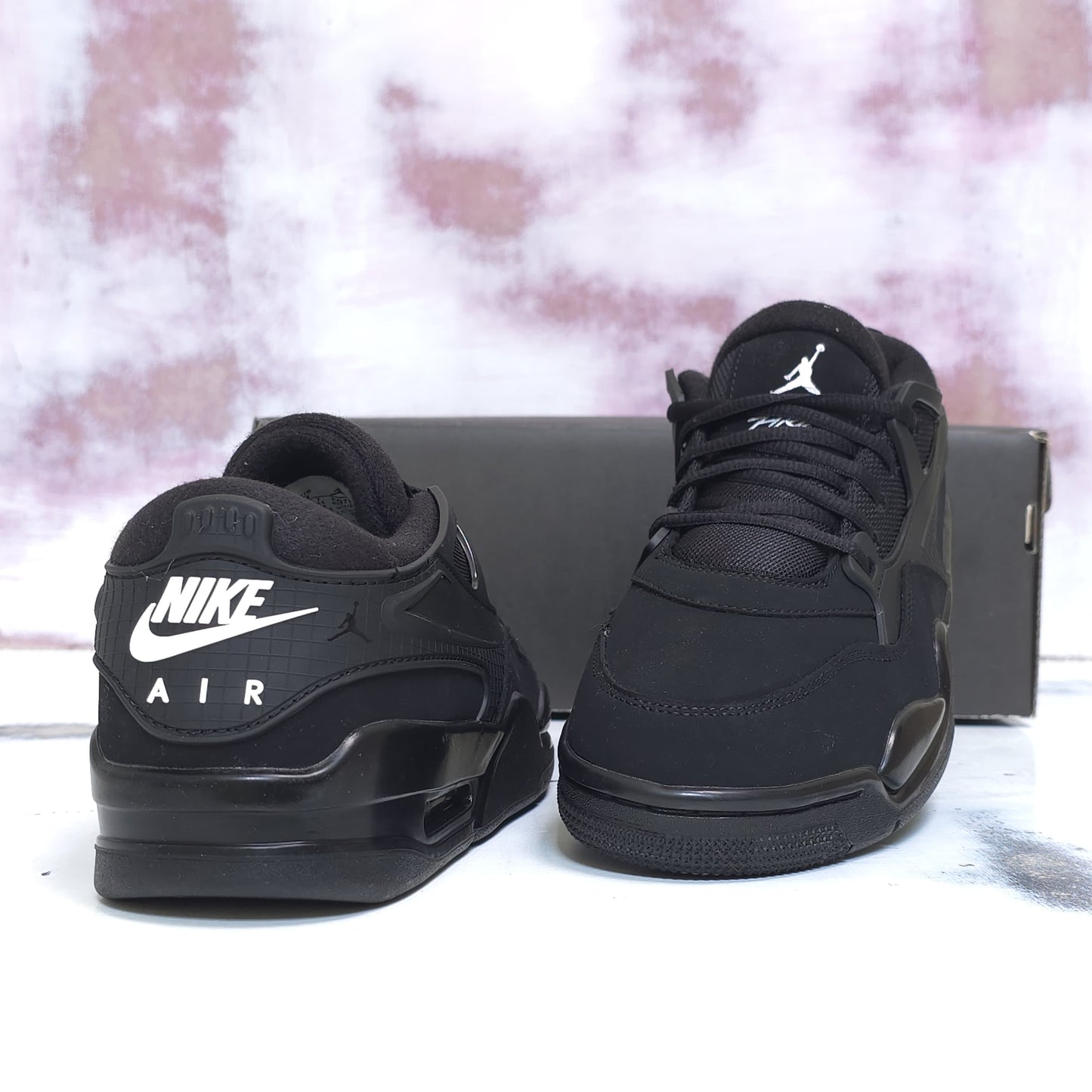 JRDN AIR RETRO 4 LOW 4RM BLACKOUT