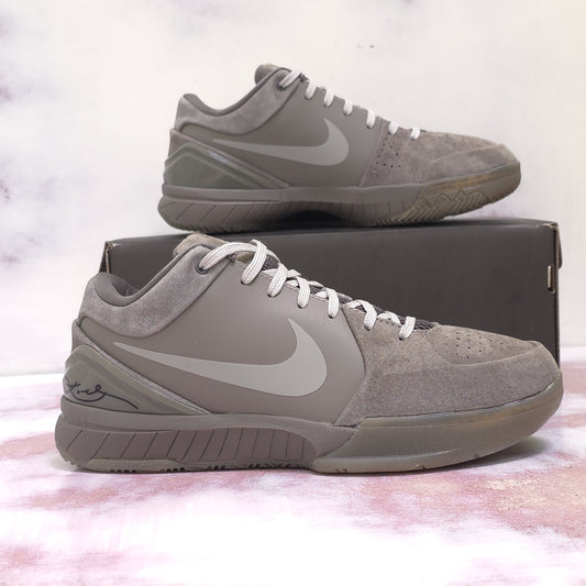 NKE ZOOM KOBE 4 FADE TO BLACK MAMBA