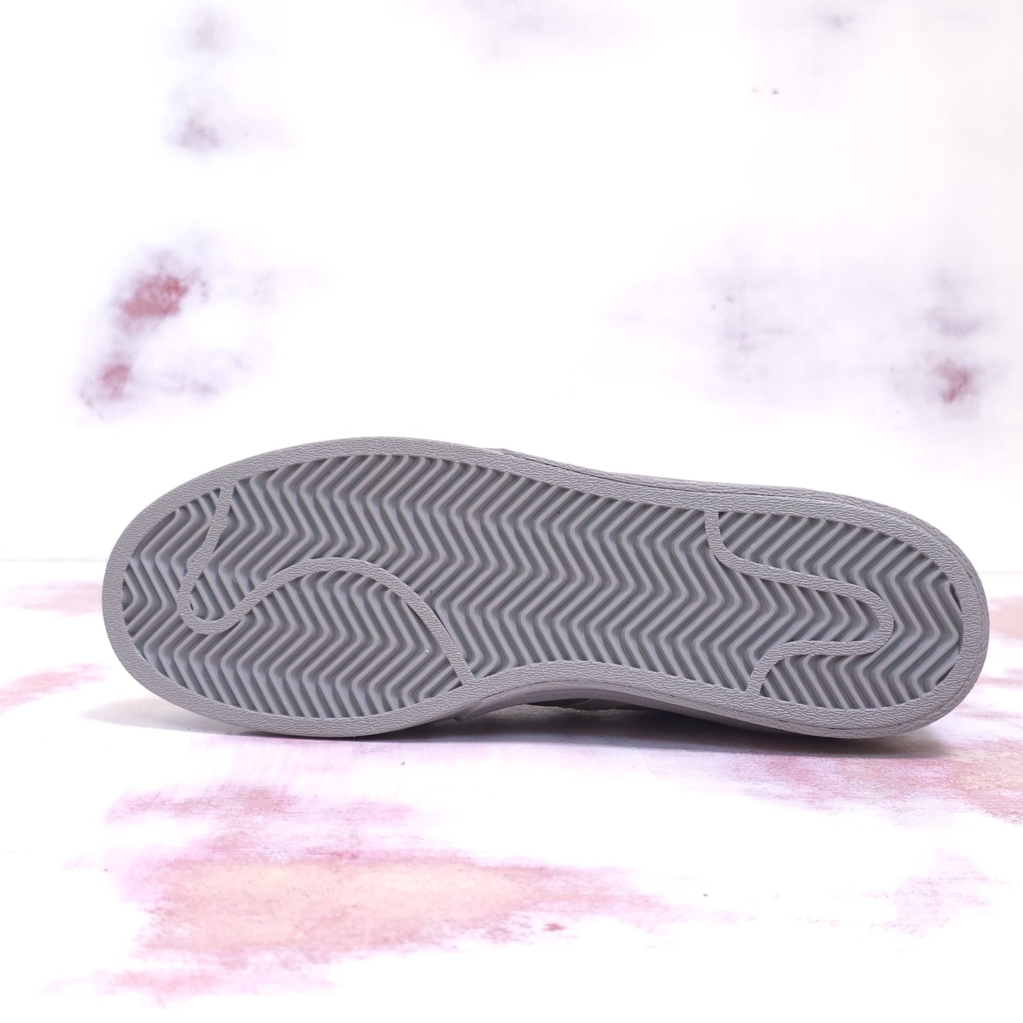 ADDS SUPERSTAR CONCHA NEIGBORHOOD CEMENT GREY