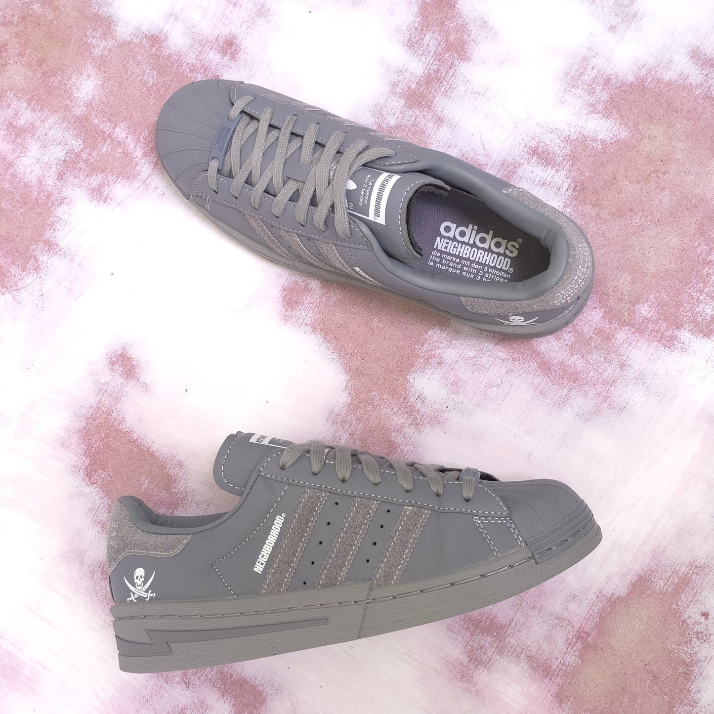 ADDS SUPERSTAR CONCHA NEIGBORHOOD CEMENT GREY