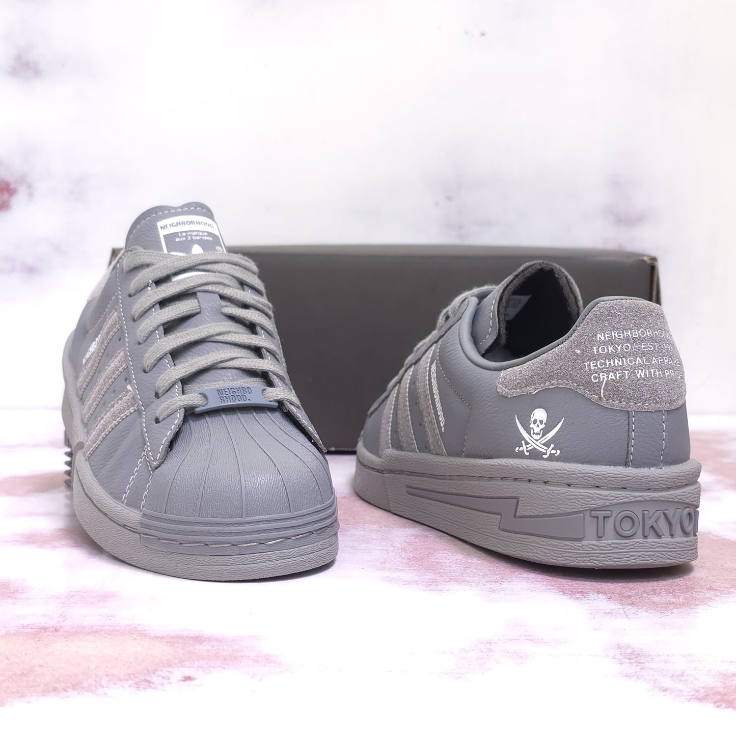 ADDS SUPERSTAR CONCHA NEIGBORHOOD CEMENT GREY