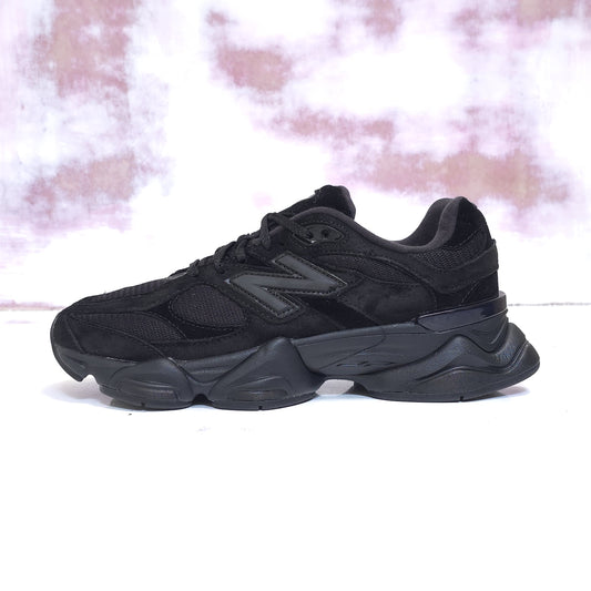 NW BALANCE 9060 BLACK CAT