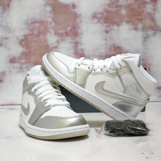 JRDN RETRO 1 METALLIC SILVER