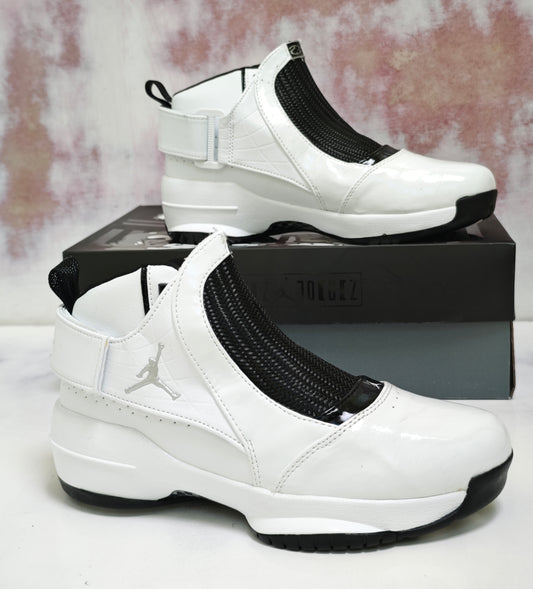 JRDN RETRO 19 WHITE R19