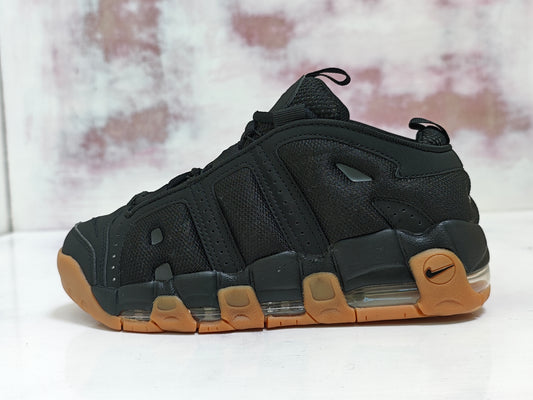 NKE MORE UPTEMPO BLACK GUM