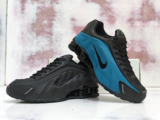 NKE SHOX R4 NEGRO CAMBIA DE COLOR