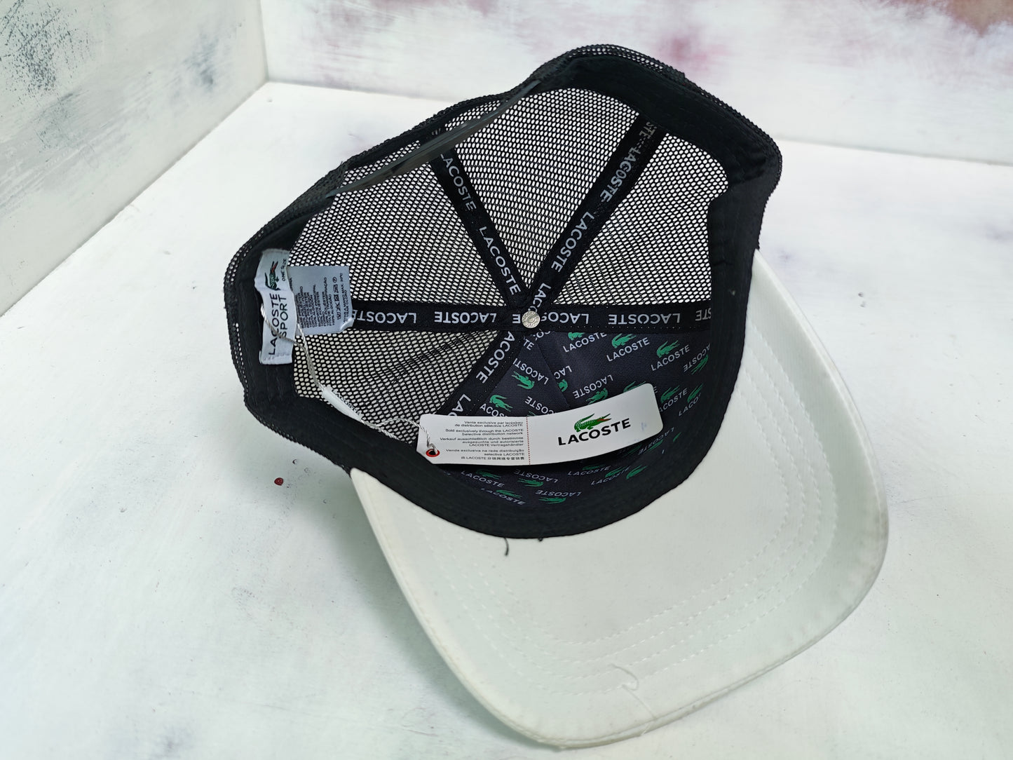 LACOSTE TRUCKER HAT WHITE